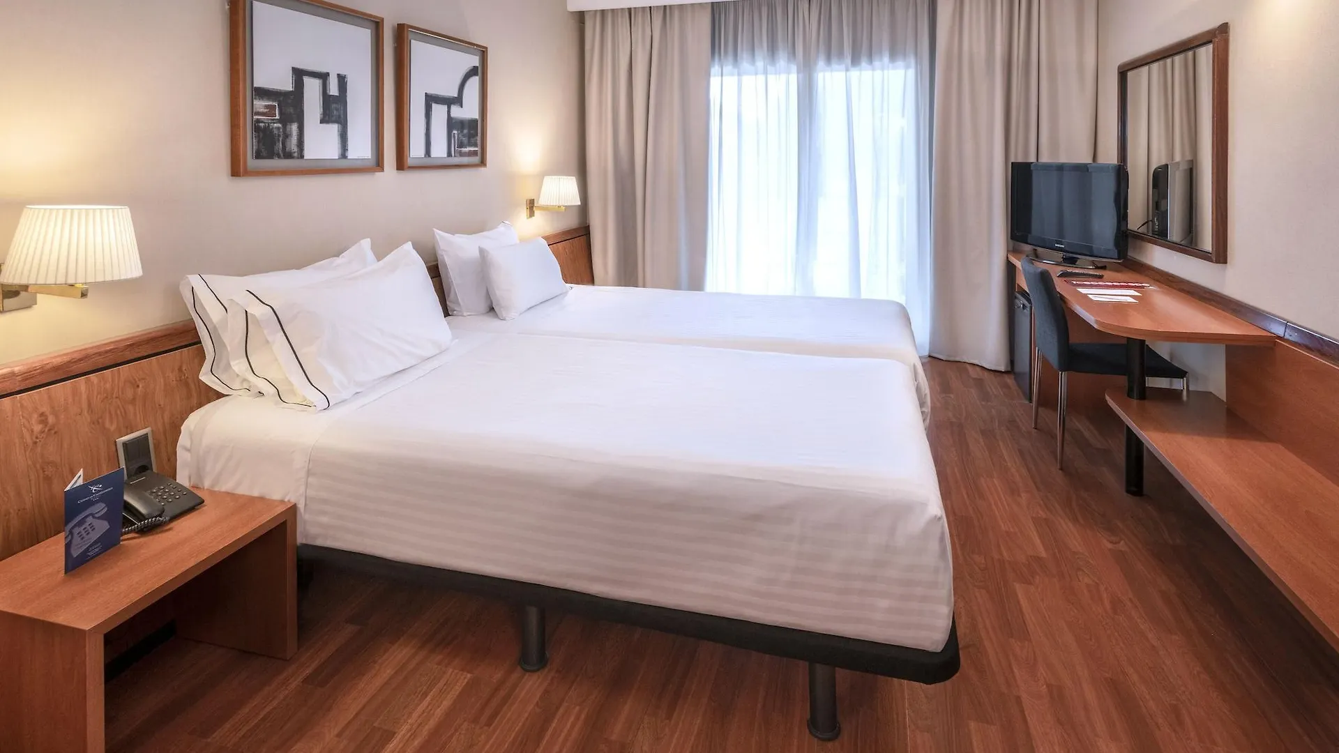 Ciudad De Castelldefels Hotel