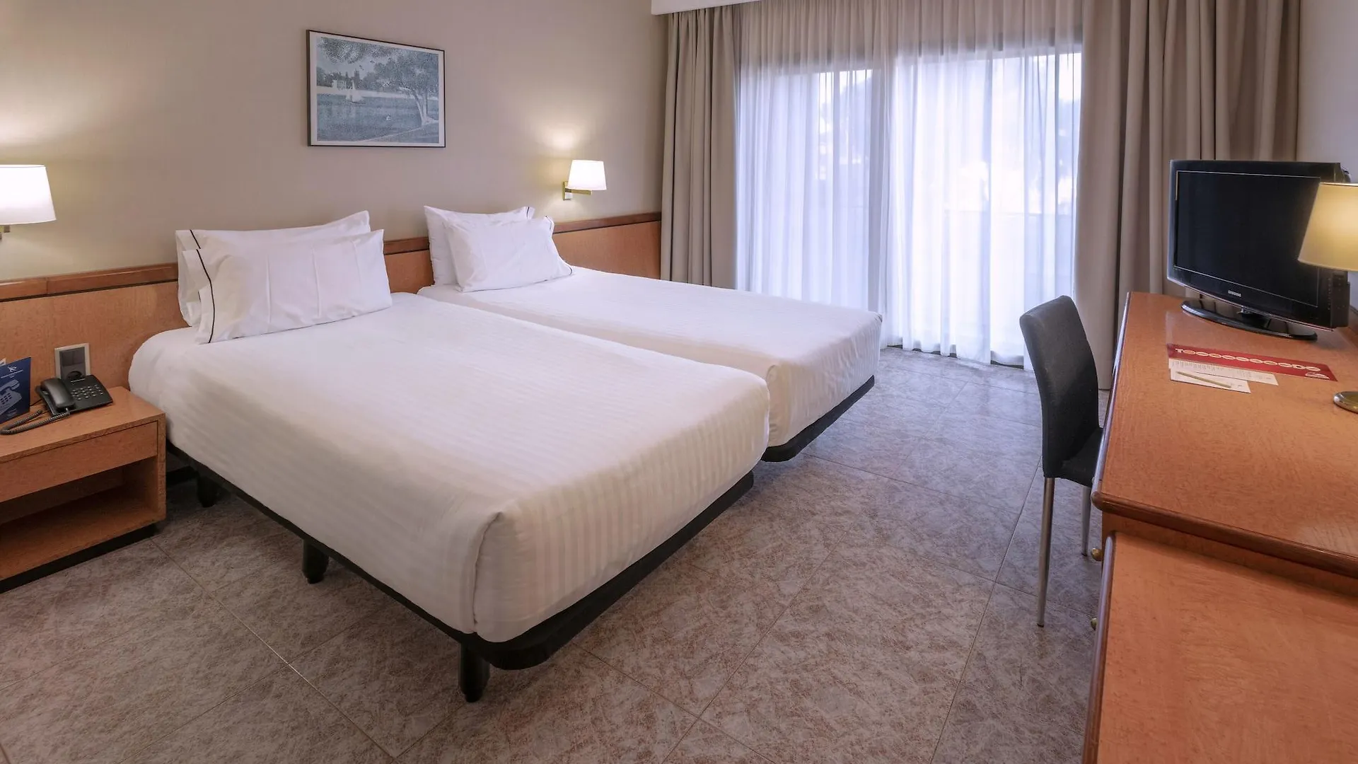 Ciudad De Castelldefels Hotel 3*,