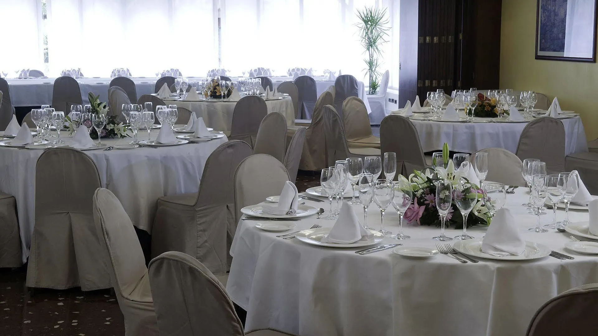 Ciudad De Castelldefels Hotel