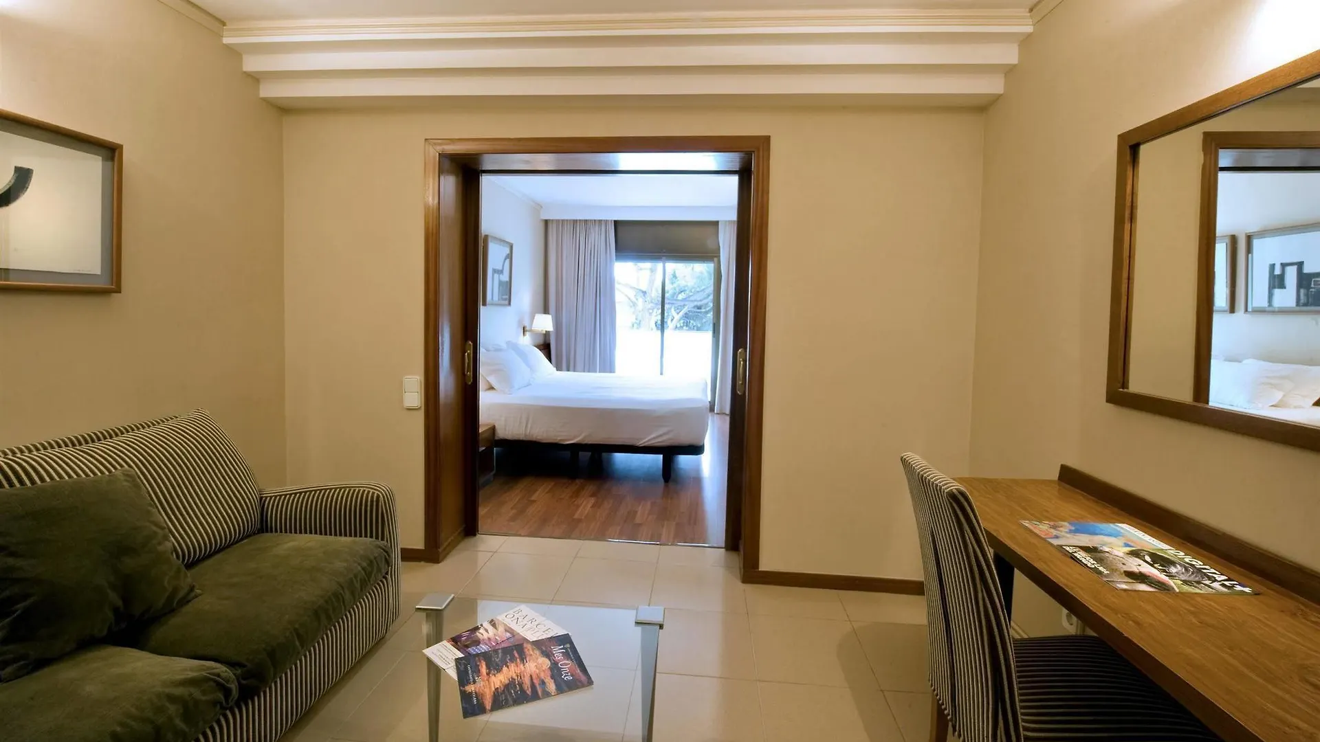 Ciudad De Castelldefels Hotel