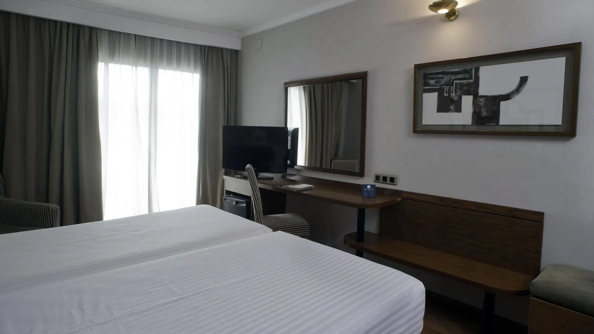 Ciudad De Castelldefels Hotel