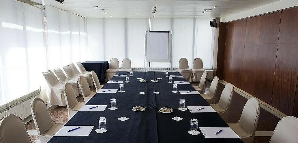Ciudad De Castelldefels Hotel 3*,