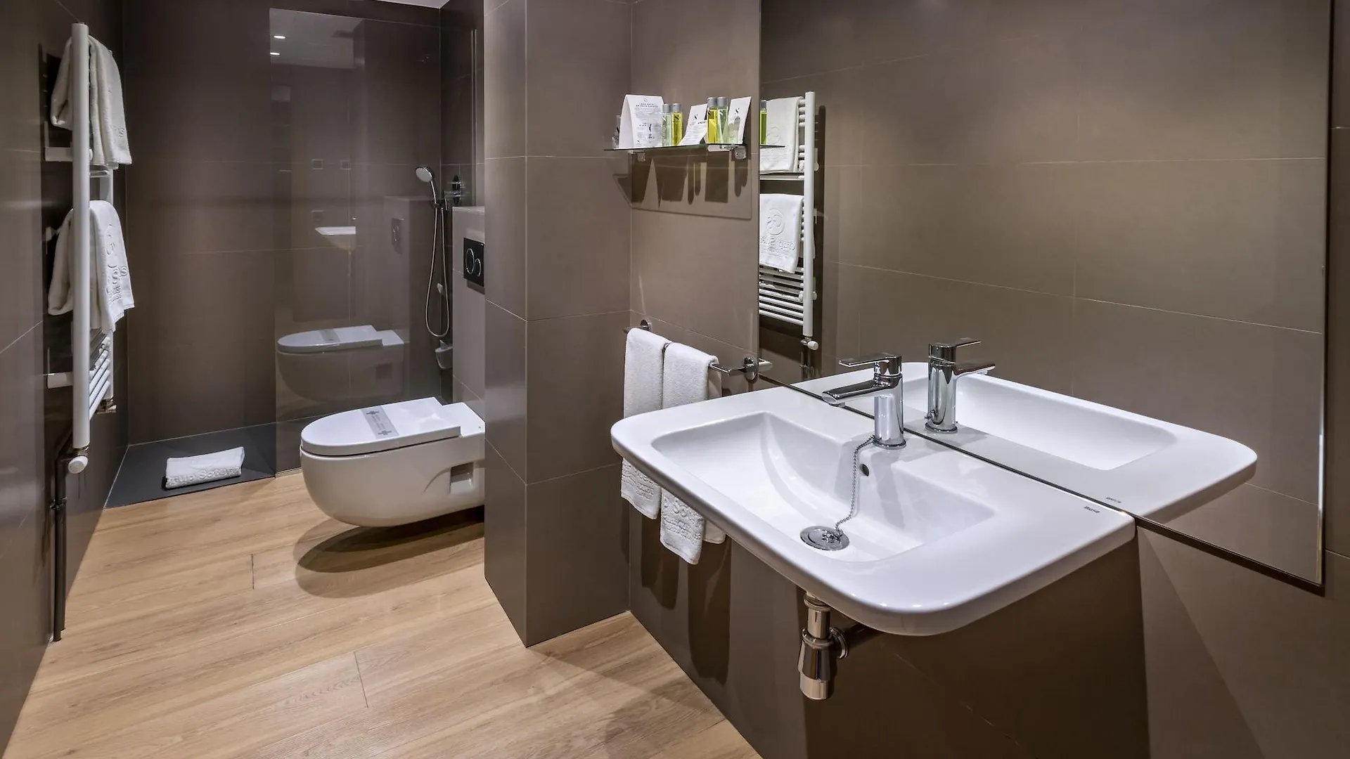 Hotel Ciudad De Castelldefels 3*,