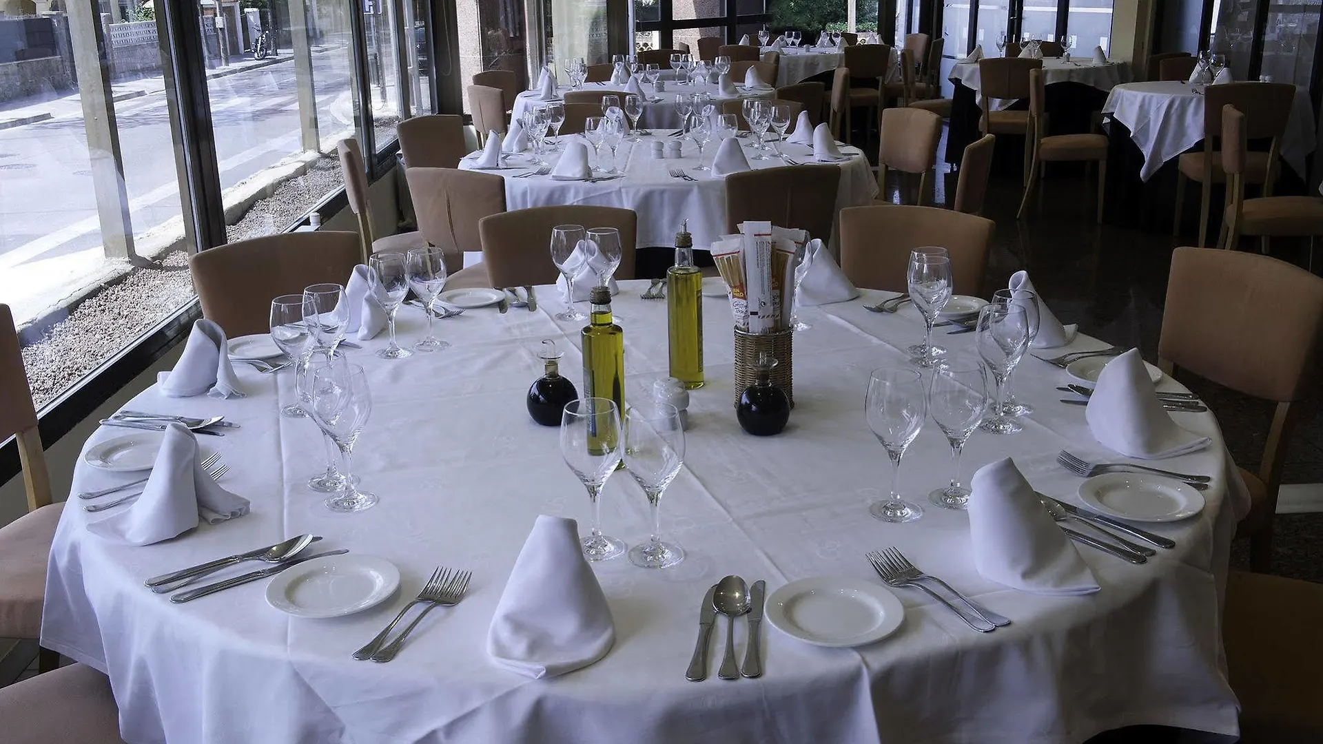 Ciudad De Castelldefels Hotel